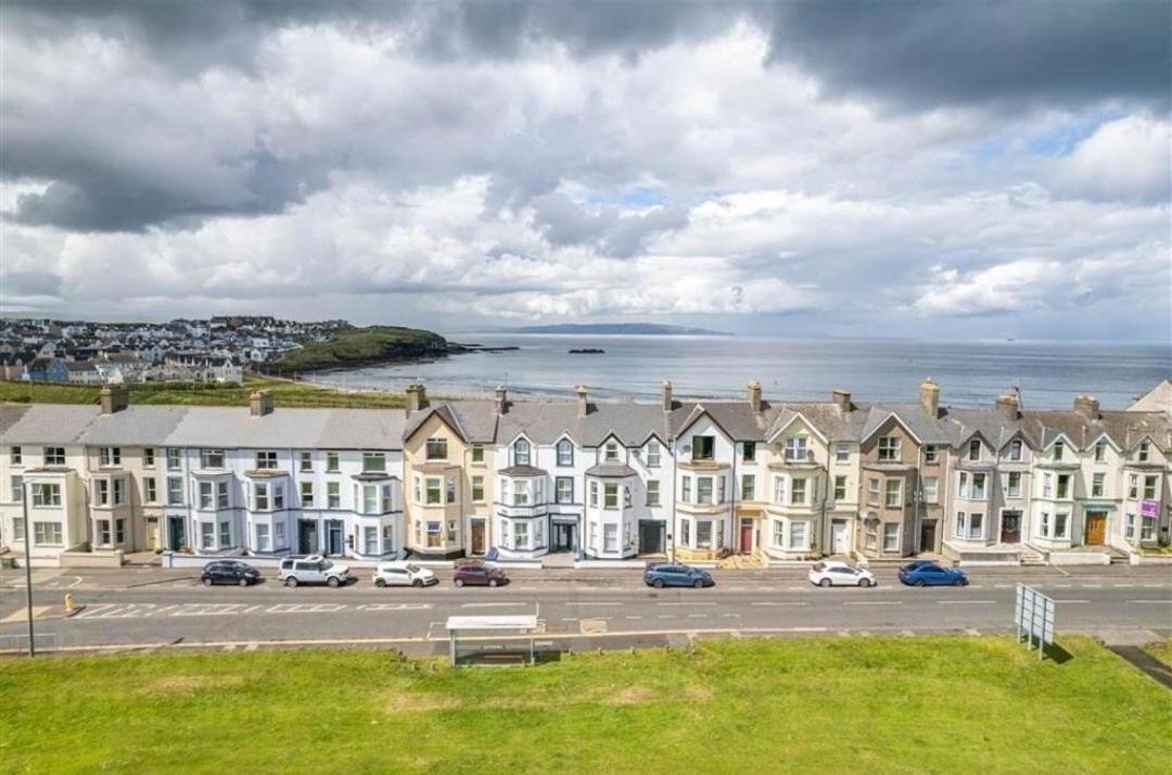 6 Dunluce Park - Portrush By The Sea Apartment Exterior photo