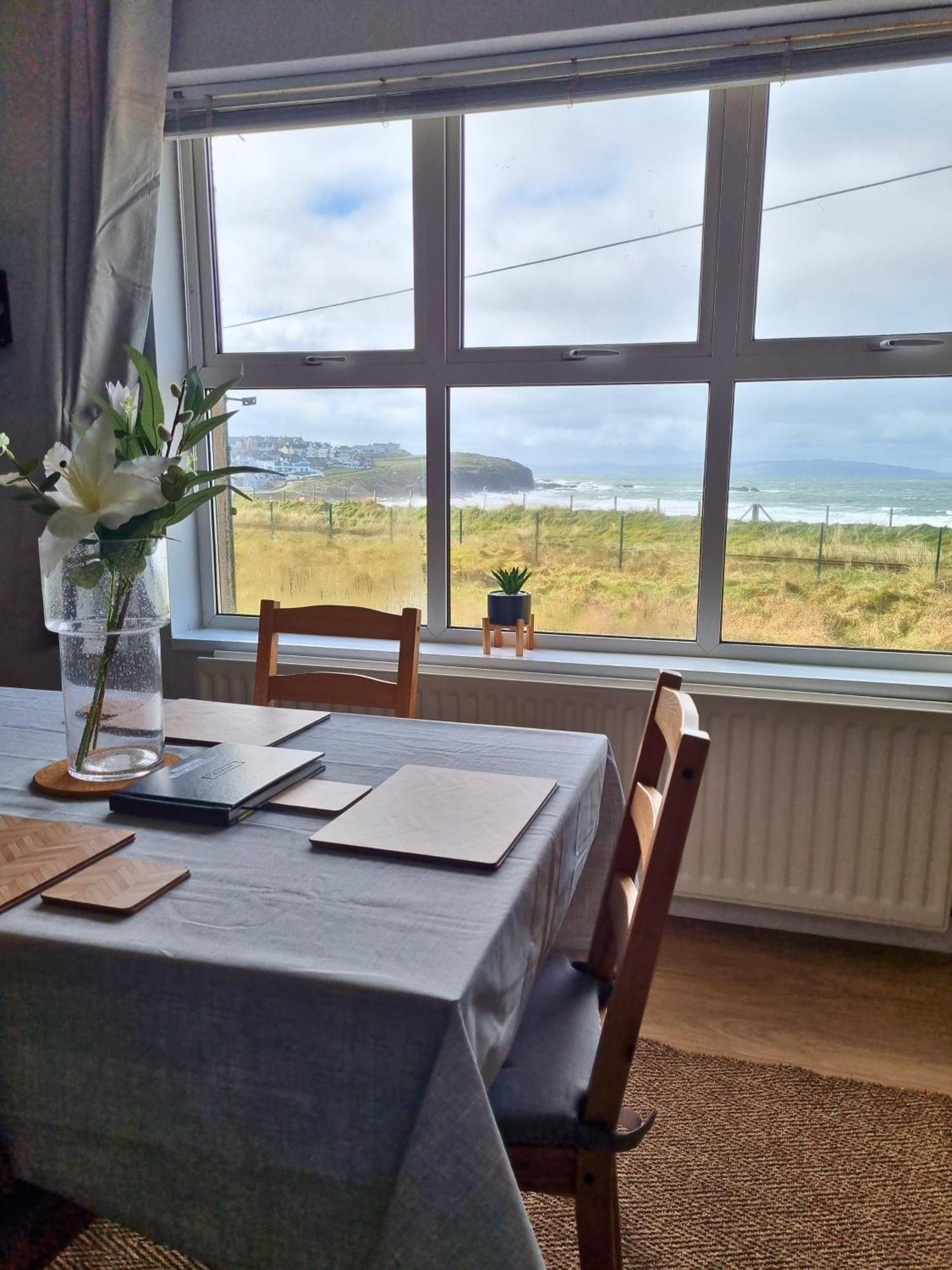 6 Dunluce Park - Portrush By The Sea Apartment Exterior photo