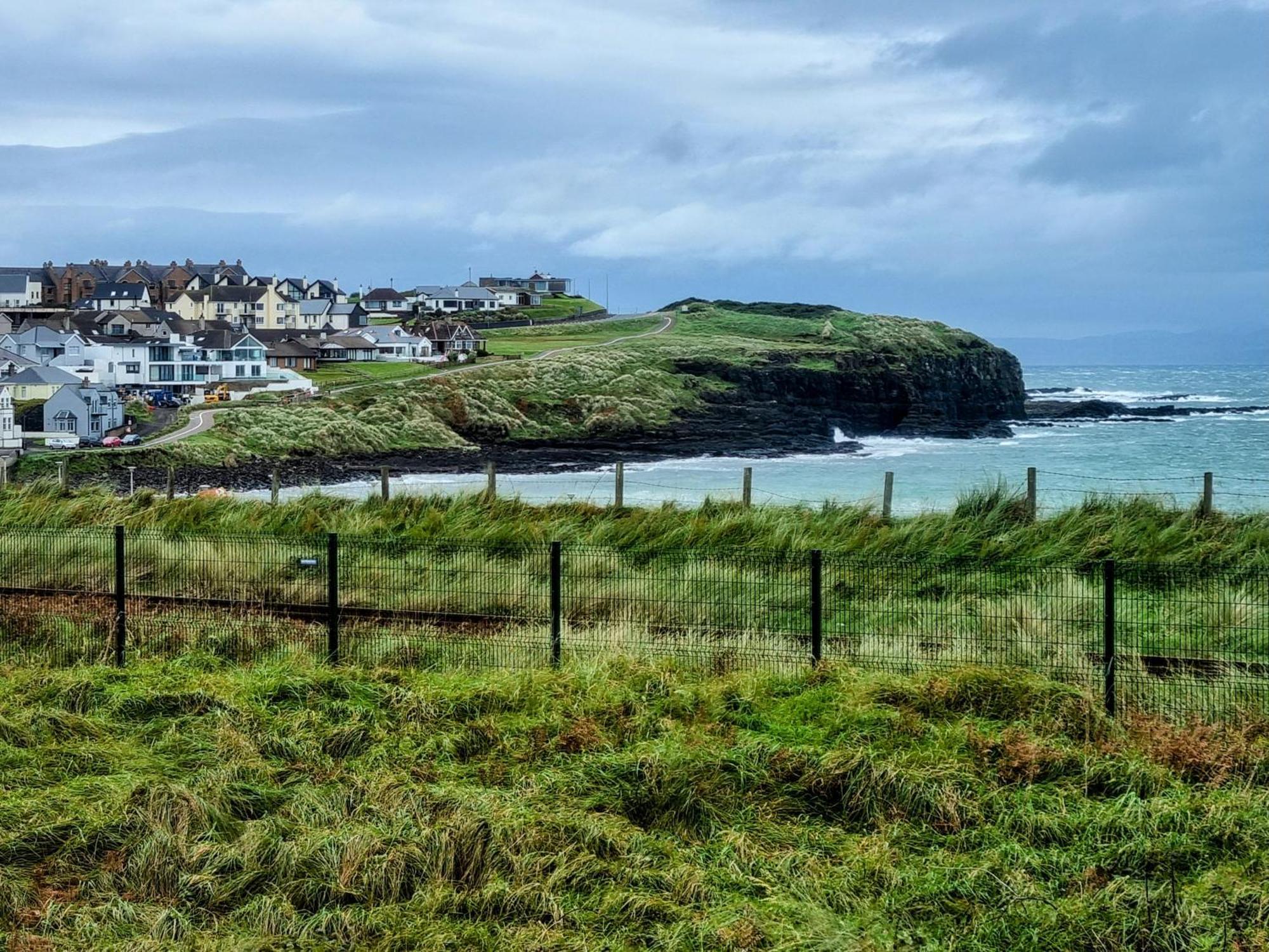 6 Dunluce Park - Portrush By The Sea Apartment Exterior photo