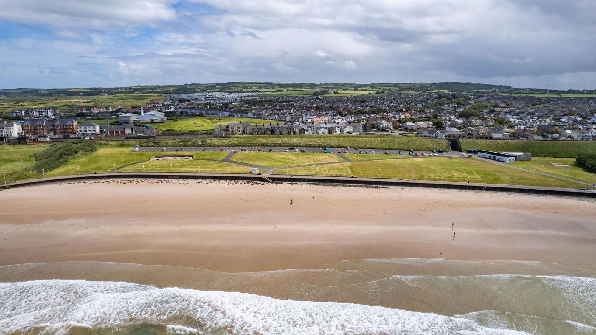 6 Dunluce Park - Portrush By The Sea Apartment Exterior photo