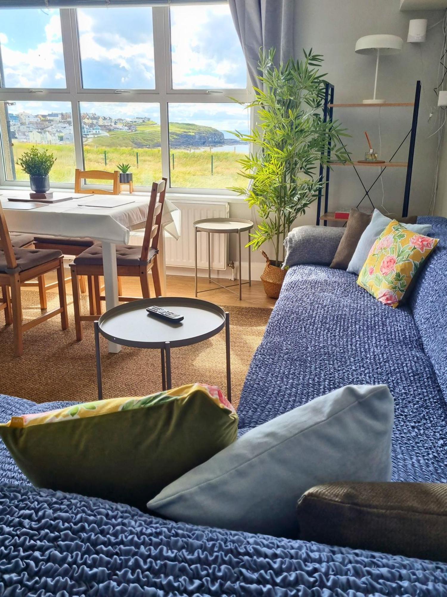 6 Dunluce Park - Portrush By The Sea Apartment Exterior photo